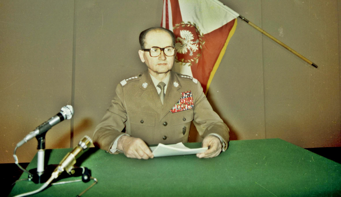 Poljski general Wojciech Jaruzelski je leta 1981 zaradi delovanja Solidarnosti na Poljskem uvedel vojni režim, a je moral leta pozneje priznati poraz. | Foto: commons.wikimedia.org
