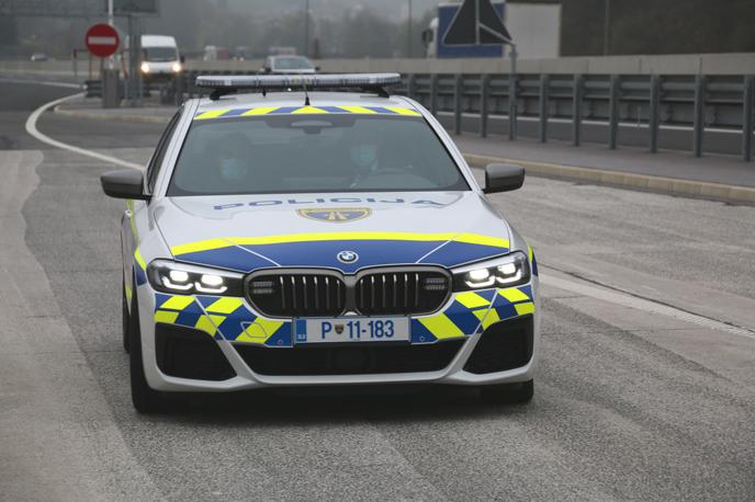 BMW policija | Državljanoma Francije in Rusije so odvzeli prostost, postopki in aktivnosti policistov v povezavi s tujci pa še potekajo.  | Foto policija