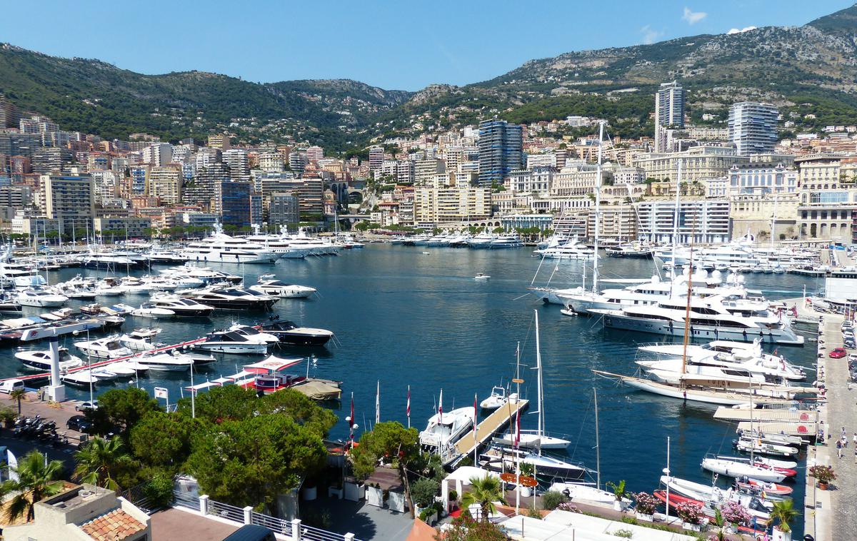 Monako | Ozek pas ozemlja na Azurni obali je priljubljeno pribežališče super bogatih. Med njimi je tudi okoli 750 Rusov, vidnih ruskih oligarhov. | Foto Pixabay