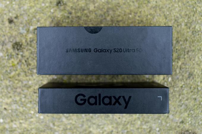 Zavojček pametnega telefona Samsung Galaxy S21 Ultra je bistveno tanjši od lanske ultre (Samsung Galaxy S20 Ultra). | Foto: Ana Kovač