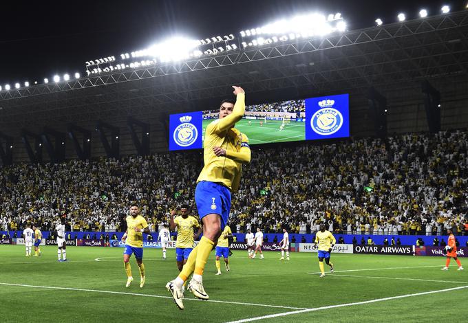 Ronaldova zvezda kljub zadnjemu obdobju, ki ga preživlja v Savdski Arabiji in bogatem klubu Al Nassr, daleč proč od evropske lige prvakov, tako nikakor še ni prenehala žareti. | Foto: Reuters