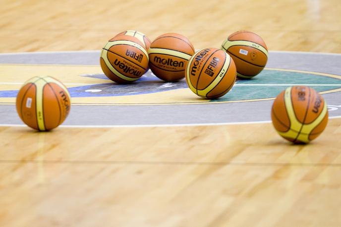 Košarka splošna, košarkarska žoga | Foto Vid Ponikvar