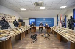 Hrvaška policija v pošiljki banan iz Ekvadorja našla zajetno količino kokaina