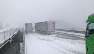 Arso za torek zjutraj napoveduje sneženje, pozor na primorski avtocesti