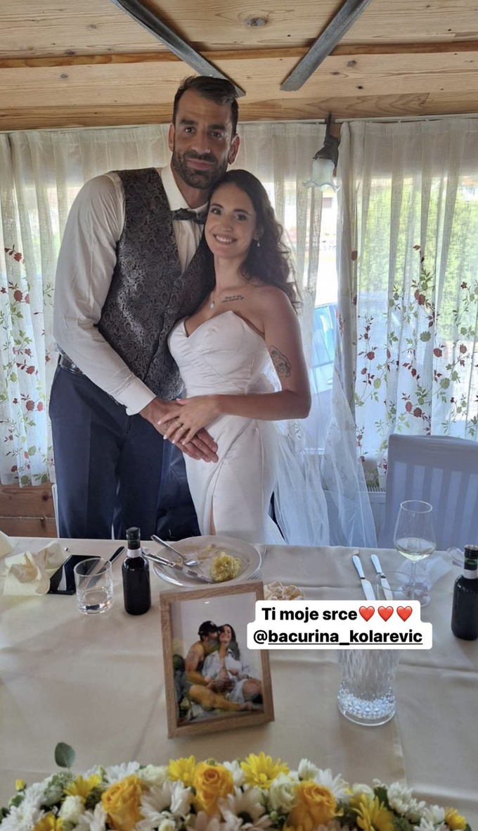 Fotografija s poroke, ki jo je na svojem profilu na družbenem omrežju Instagram objavila Maja Pinterič Kolarević. | Foto: Instagram/Maja Pinterič Kolarević