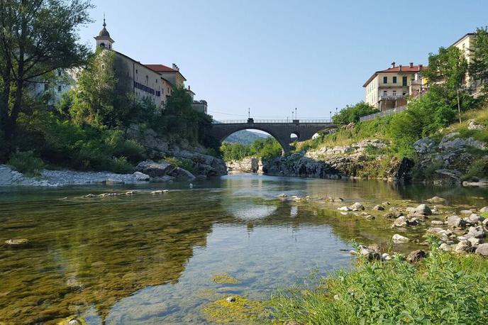 Kanal ob Soči | Skoki v vodo s 17-metrskega kanalskega mostu potekajo v treh disciplinah.