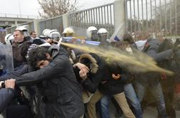 Policija na protestih v Ankari aretirala več deset ljudi