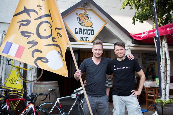 Lango bar v Kranju je julija povsem v barvah francoskega Toura. | Foto: 