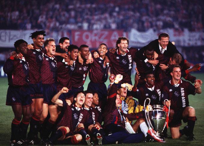 Nogometaši Ajaxa, med katerimi ne manjka poznejših zvezdnikov evropskega nogometa, ko so leta 1995 zmagali v ligi prvakov. | Foto: Getty Images