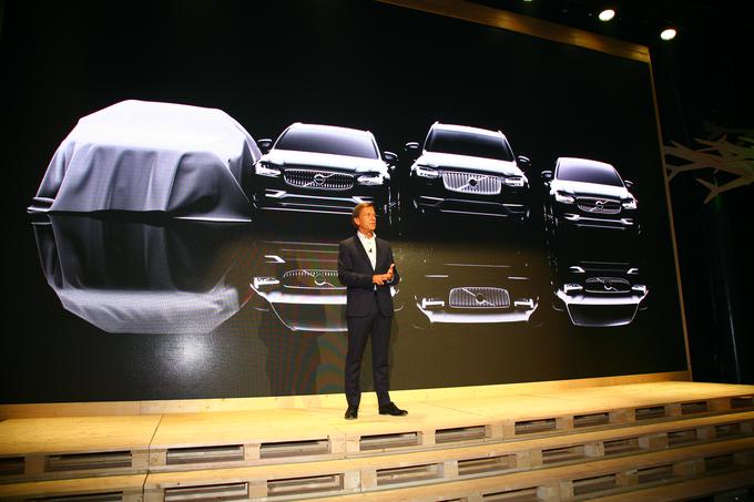 Prvi mož Volva Håkan Samuelsson: "Volvova globalna prodaja prvih 8 mesecev tega leta je v primerjavi z lanskimi zrasla za dobrih 10 odstotkov. In družina 90 je dobila novega člana." | Foto: Vinko Kernc