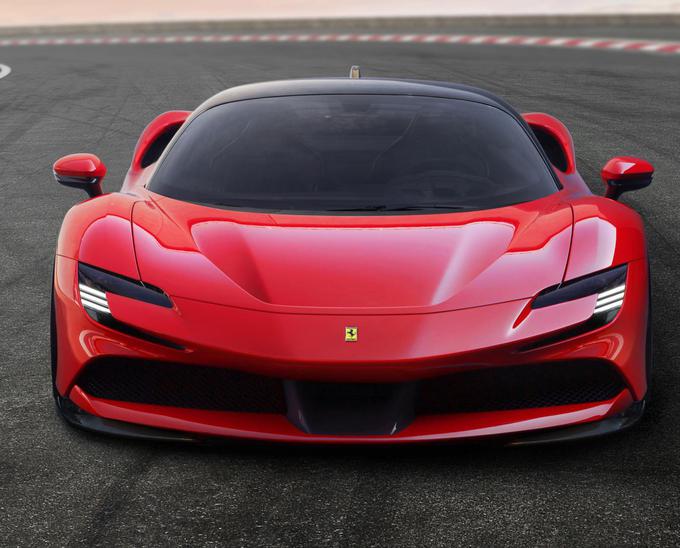 Ferrari SF90 stradale je superšportnik s priključnohibridnim pogonom. | Foto: Ferrari