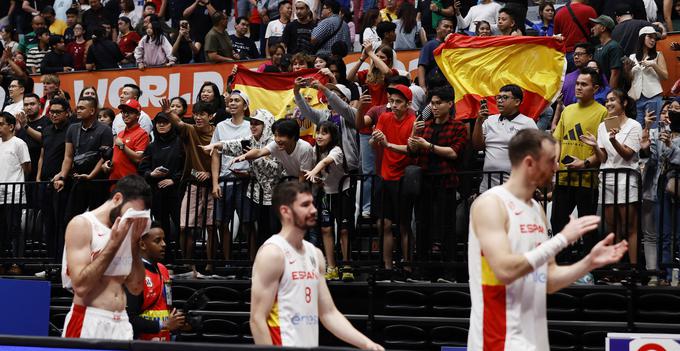 Španski košarkarji so nepričakovano ostali brez boja za medalje še pred četrtfinalom. | Foto: Reuters