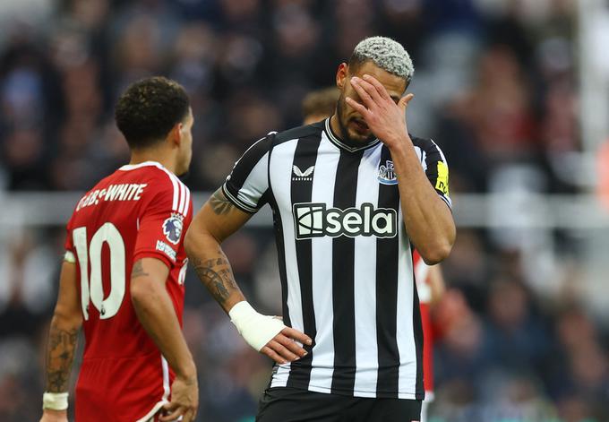 Brazilec Joelinton ni mogel verjeti, da je Newcastle United znova izgubil. | Foto: Reuters