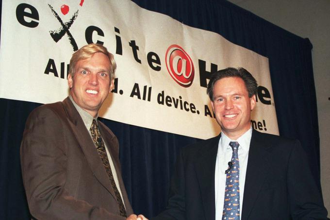 George Bell (desno) in Tom Jermoluk (levo), prvi mož družbe @Home Network, ki je pod svoje okrilje vzela podjetje Excite. | Foto: Reuters