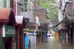 Izredne razmere na Kitajskem: zaradi ciklona evakuirali četrt milijona ljudi #video