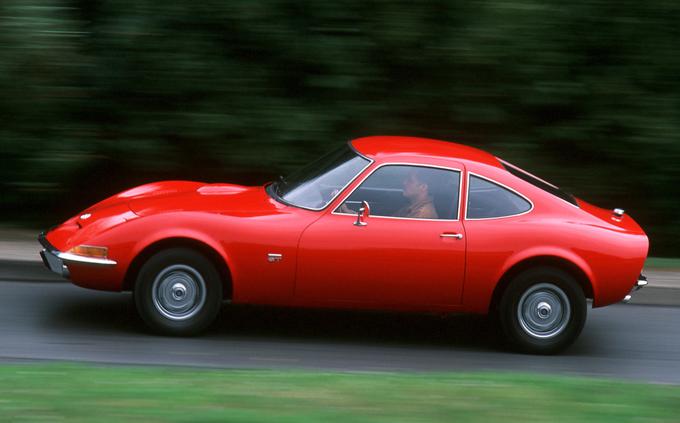 Študija je spomin na originalnega opla GT iz petdesetih let prejšnjega stoletja. | Foto: Opel