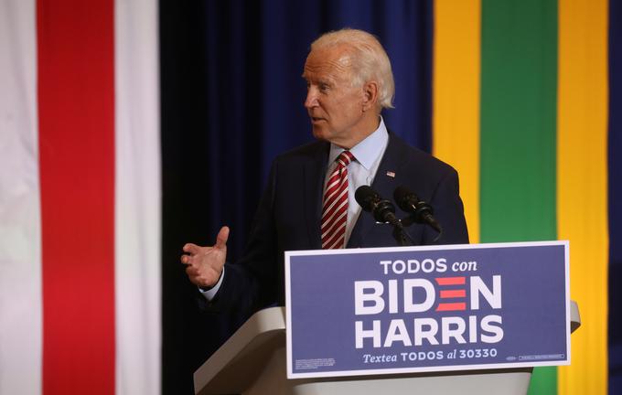 Demokratski predsedniški kandidat Joe Biden je pred volitvami nagovarjal tudi latinskoameriške volivce. Ti tradicionalno večinoma volijo demokrate. Podobno so že nekaj desetletij demokratom zvesti tudi temnopolti volivci.  | Foto: Reuters
