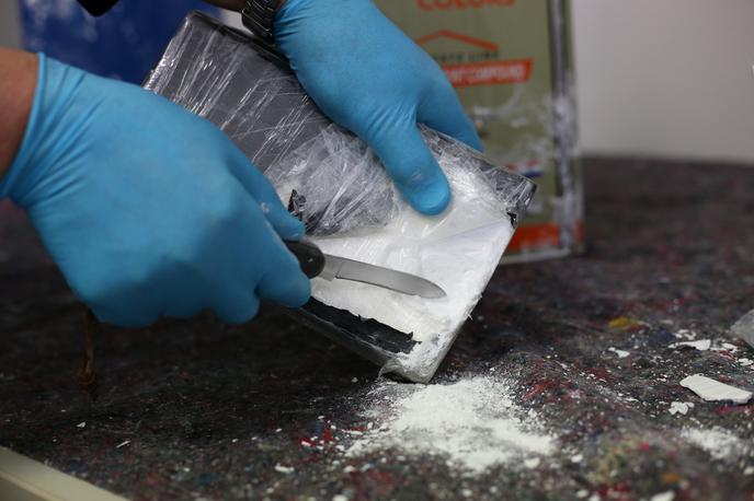 kokain | Tožilci so prepričani, da bodo v prihodnje odločneje ukrepali tudi proti nekaterim pristaniškim uradnikom, brez katerih kriminalcem ne bi uspelo pretihotapiti drog v pristanišče. | Foto Reuters