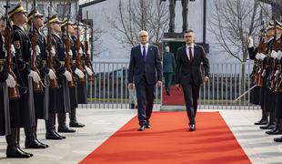 Obrambna ministra Srbije in Slovenije izpostavila solidarnost med državama