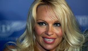 Pamela Anderson bo Melanii poslala darilo