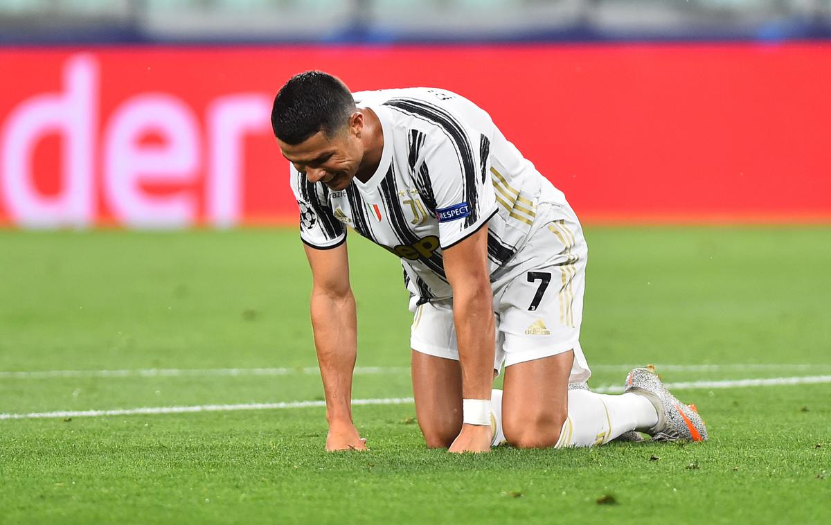 Cristiano Ronaldo | Cristiano Ronaldo je dvakrat zatresel mrežo Lyona (2:1), a tudi to ni pomagalo, da bi se z Juventusom uvrstil v četrtfinale lige prvakov. | Foto Reuters