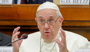 K višji obdavčitvi najpremožnejših poziva tudi papež