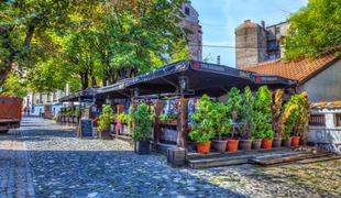 Grozljivo dogajanje v znani beograjski restavraciji, kamor radi zahajajo Slovenci #video
