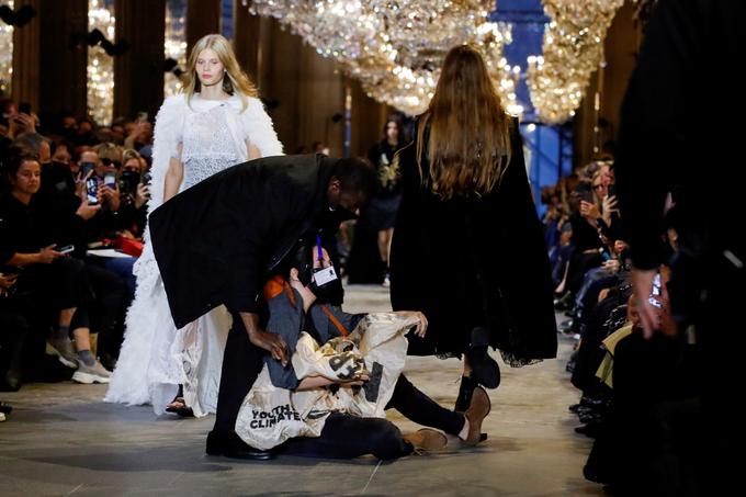 Louis Vuitton protest | Foto: Reuters