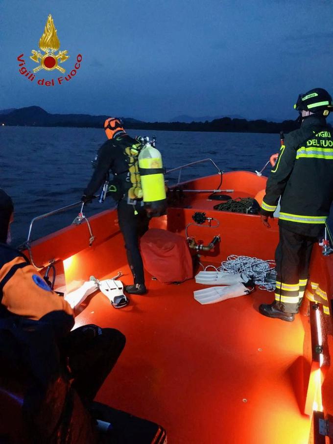 Zadnje truplo so našli davi blizu razbitine jadrnice na dnu jezera, po nesreči pa ne pogrešajo nikogar več. | Foto: Reuters