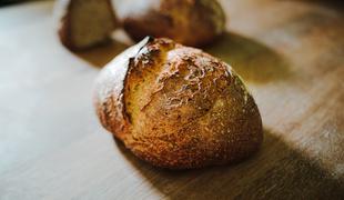 Kruh z drožmi: ga znate speči? #recept #video