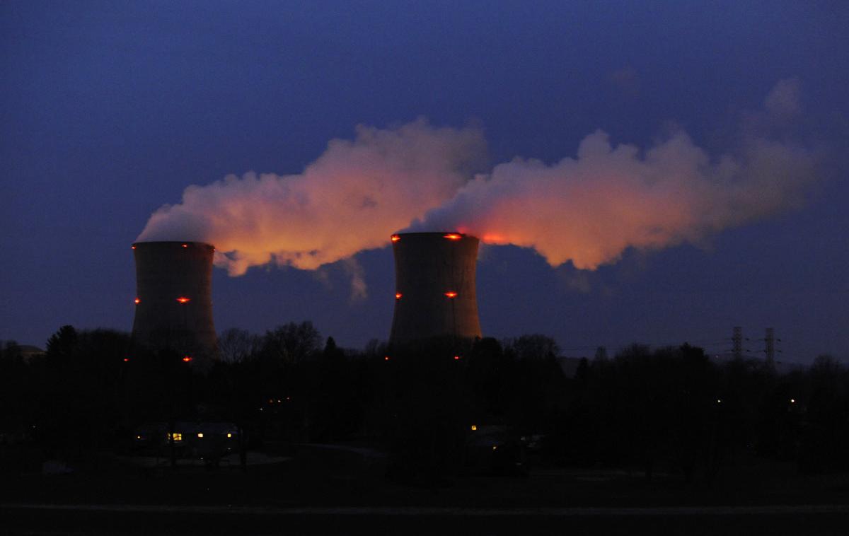 Otok treh milj, jedrska elektrarna | Vpliv nesreče v jedrski elektrarni na Otoku treh milj na okolico je bil minimalen, je imel pa daljnosežne posledice v (predvsem) ameriški energetiki in javnem mnenju državljanov ZDA o izkoriščanju jedrske energije. Nesreča je povzročila tudi spremembe in zaostritev varnostih protokolov pri delu v jedrskih elektrarnah. | Foto Reuters
