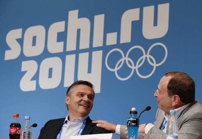Predsednik Mednarodne hokejske zveze Rene Fasel (levo) si želi, da bi v Južni Koreji nastopila vsa hokejska smetana. Vse manj so tej ideji naklonjeni lastniki klubov NHL. | Foto: Reuters