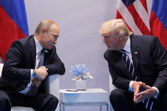 Ruski predsednik Vladimir Putin se je v petek srečal z ameriškim predsednikom Donaldom Trumpom. | Foto: Reuters