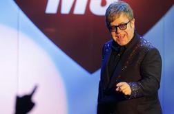 Elton John okreva po operaciji slepiča