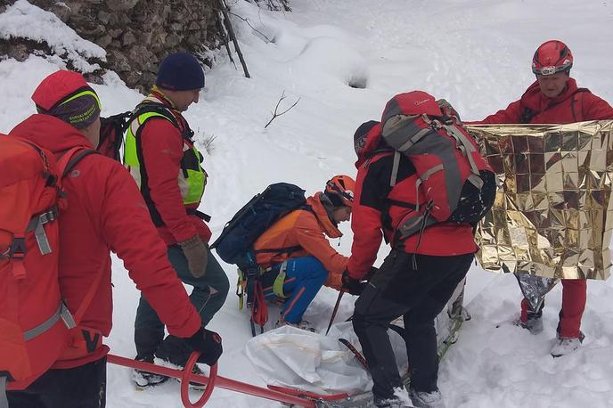 Komna reševalna akcija na Komni | Prejšnji konec tedna se je v slovenskih gorah ponesrečilo šest oseb.  | Foto Borut Gogala