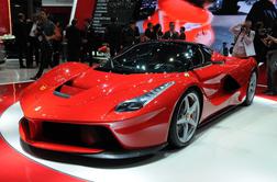 Vzemite teh brezplačnih 50 evrov in trgujte s ceno delnic Ferrarija na svetovni borzi