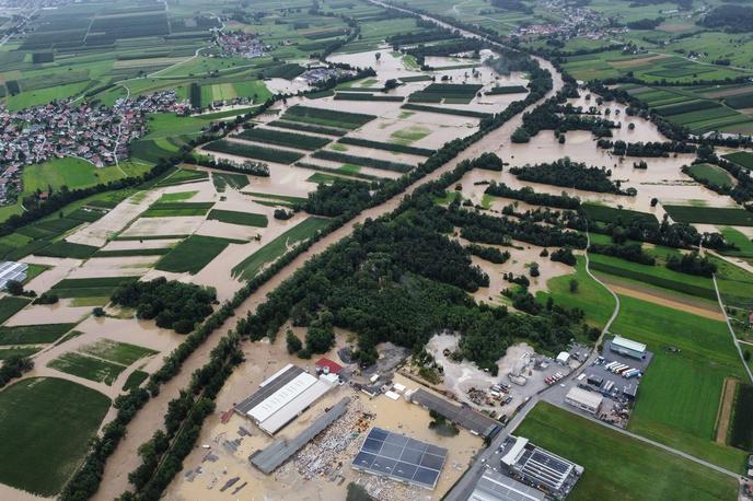 Bisol, poplave | Slovenska vlada sicer neposredno škodo in sredstva za odpravo posledic ujme ocenjuje na 9,99 milijarde evrov ter trenutno pripravlja vlogo za pridobitev sredstev iz solidarnostnega sklada EU. | Foto STA / Bisol Group