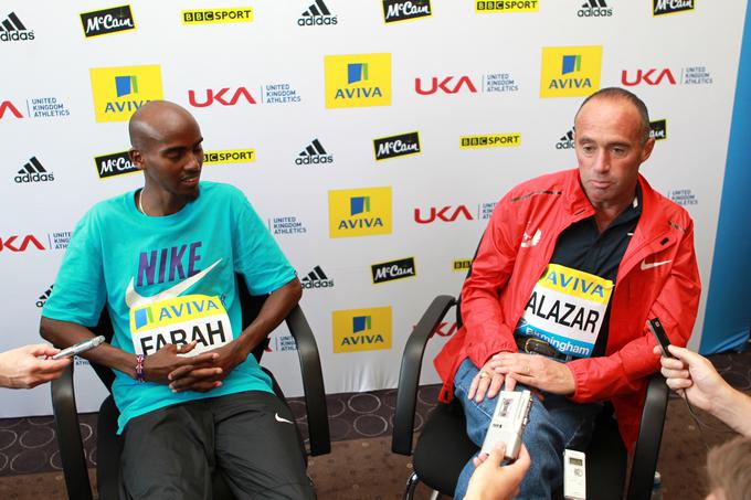 Britanski atlet Mo Farah s trenerjem Salazarjem pred mitingom diamantne lige v Birminghamu leta 2011 | Foto: Reuters