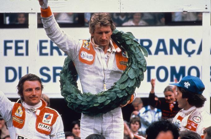Njegova prva zmaga je ostala v senci dvoboja za drugo mesto med Villeneuvom in Arnouxom. | Foto: Renault