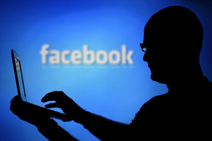 Milenijci vedno pogosteje doživljajo Facebook kot zastarelega, dolgočasnega in preveč polnega  političnih vsebin. | Foto: Reuters