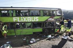 V nesreči avtobusa, na katerem je bilo več Slovencev, umrla 19-letnica