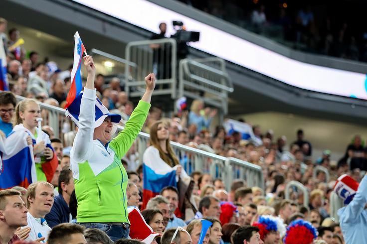 Slovenija Nemčija rokomet Do sobote je treba dvigniti glave. Tako, kot so jih gledalci, ki so reprezentanco spodbujali, ne ozirajoč se na slabšo igro. | Foto: Morgan Kristan / Sportida