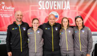 Slovenske teniške igralke napredovale: Dekleta so morala dati vse od sebe