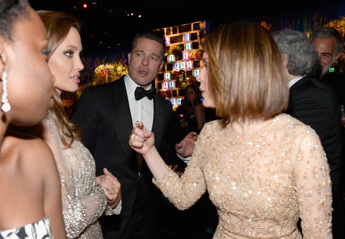 Angelina se je na podelitvi oskarjev grozno obnašala do Brada in njegovih soigralcev. | Foto: Getty Images