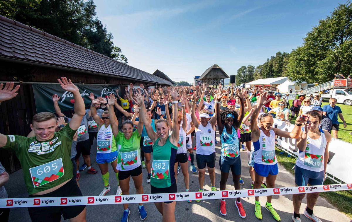 Triglav Tek Brdo 2021 | Na Brdu pri Kranju so se rekreativni tekači podali na progo v družbi vrhunskih športnikov. | Foto Sportida