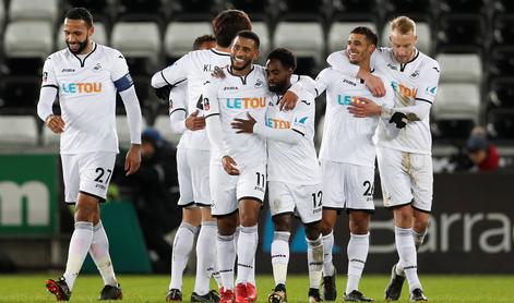 Swansea v drugo napolnil mrežo četrtoligaša, tudi Tottenham naprej