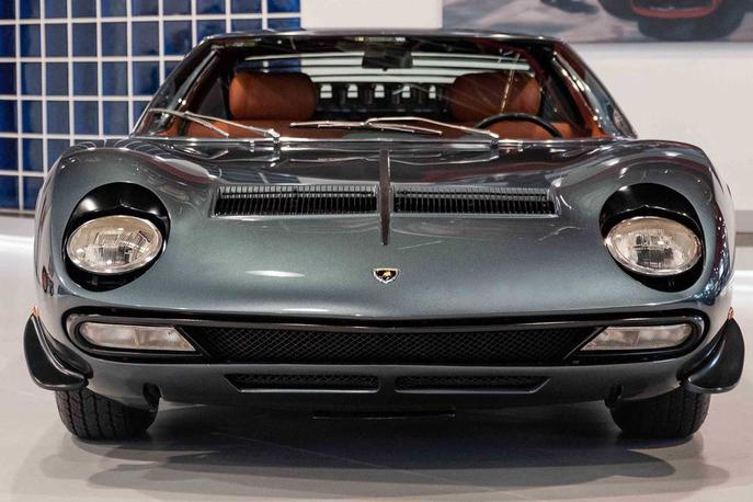 Lamborghini miura SV | Lamborghini je izdelal 474 miur, od tega le 150 v različici SV (super veloce). Eno teh so naročili tudi pri kraljevski savdski družini. | Foto Joe Macari