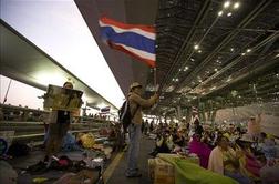 Protestniki se selijo na tajska letališča
