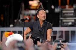 Na koncert Brucea Springsteena le cepljeni, vendar ne z AstraZeneco