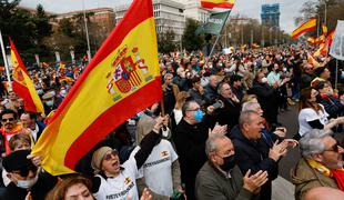 Na tisoče Špancev proti rasti cen #foto